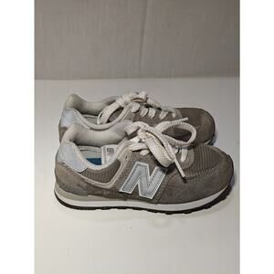 New Balance 574 Gray White Suede Mesh Low Top Sneakers Unisex Kids Lace Up